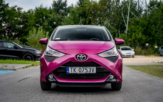 Toyota Aygo cena 47000 przebieg: 17619, rok produkcji 2018 z Kielce małe 497